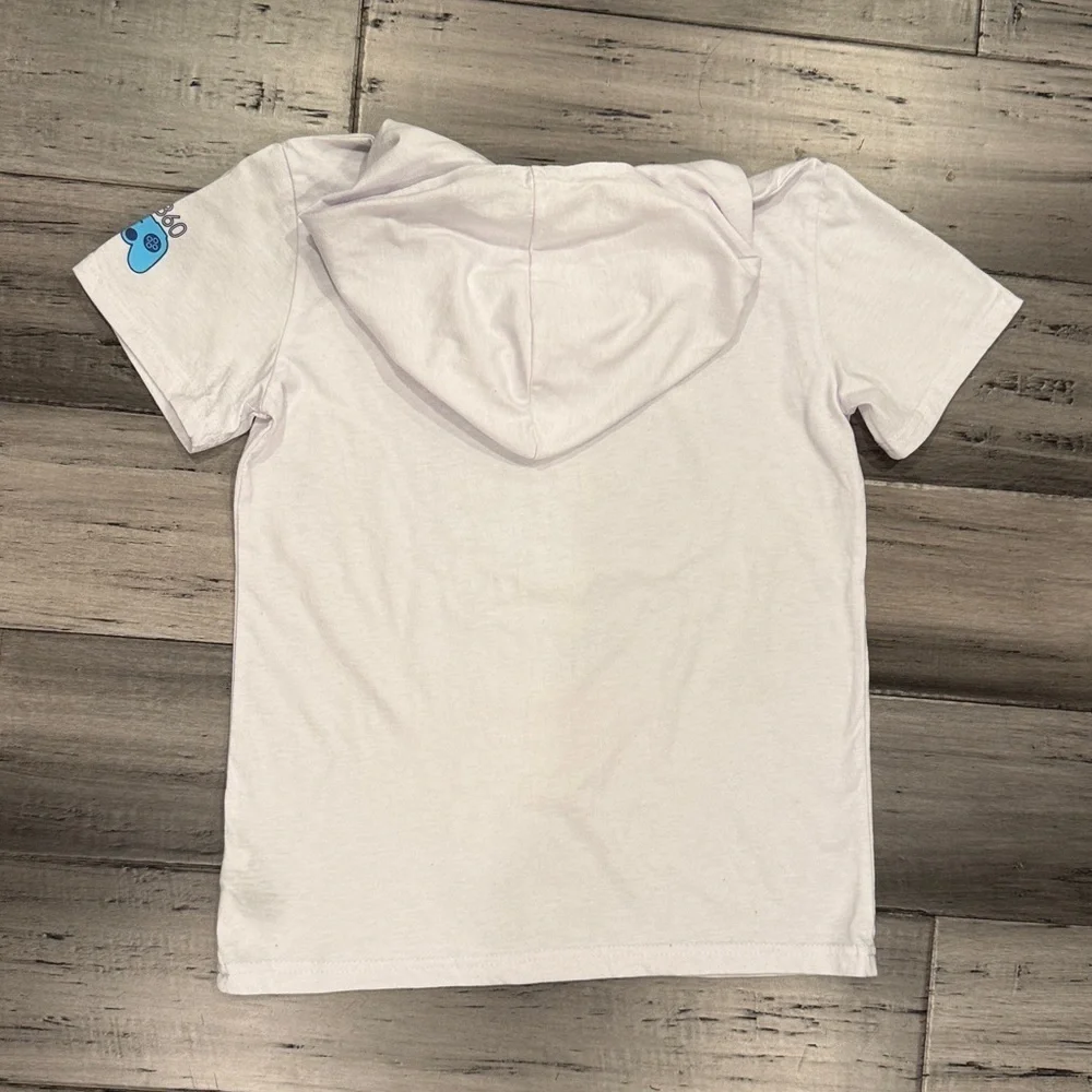 NWOT, White Esports Graphic Hoodie T-Shirt